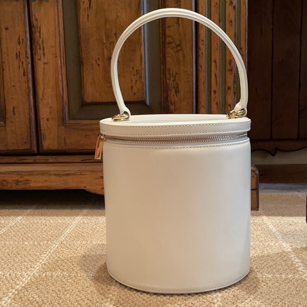 STAUD bucket bag in white